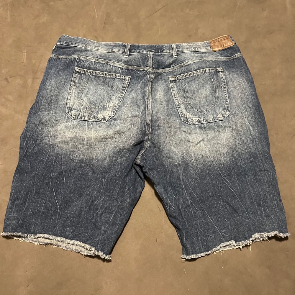 True Religion Logan Relaxed Taper Denim Shorts Mens 46 Blue Distressed Utility
